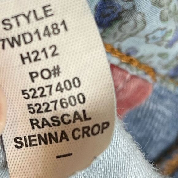 Lucky Brand Stylish Blue Denim Cropped Jeans With Patch Design, Size 8/29 - Picture 8 of 9